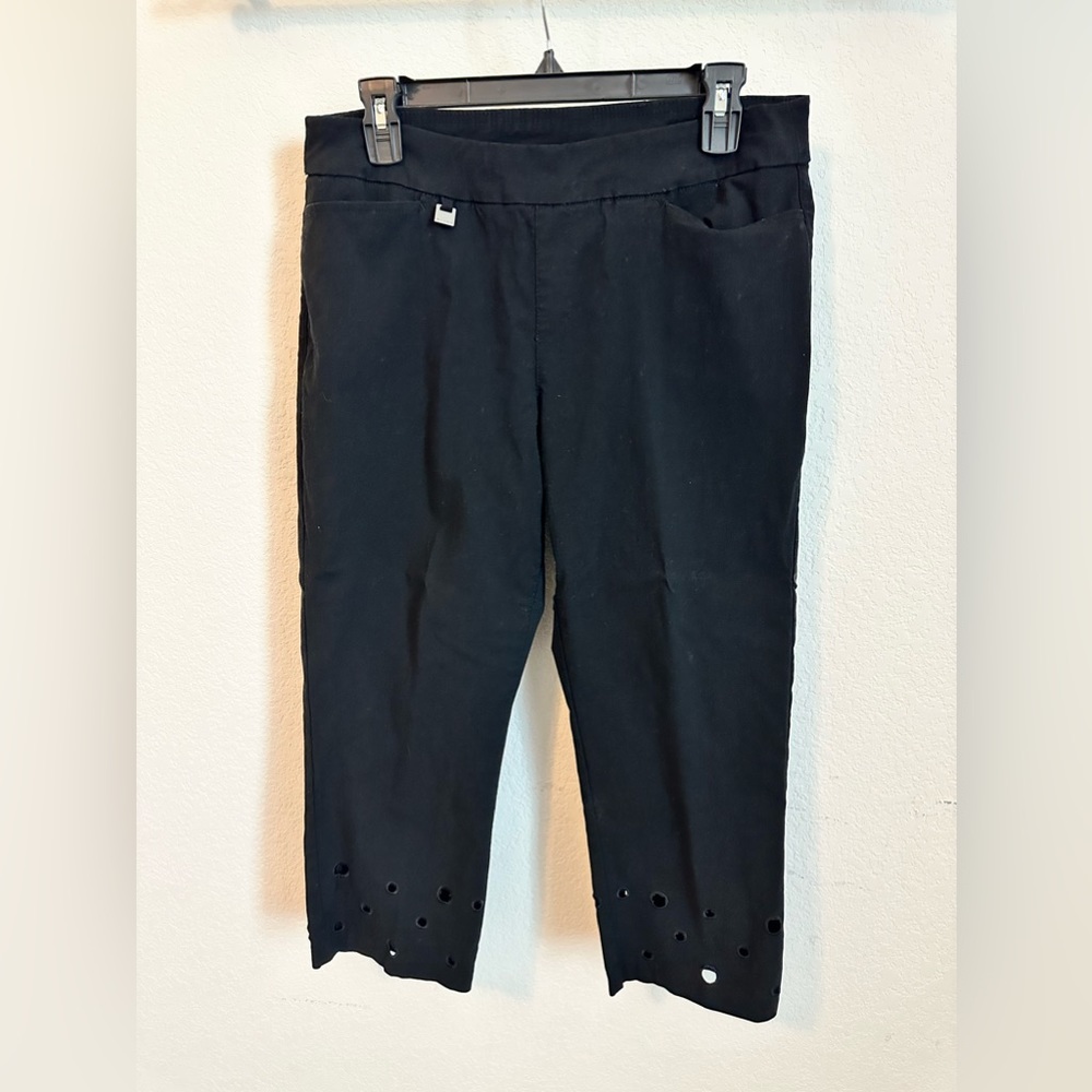 Slim-sation by Multiples Black Stretch Pull on Capri pants, Size 12